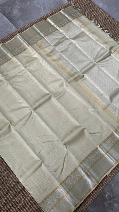 Ivory Pure Kanchipuram Checkered Silk Saree | Silk Mark Certified