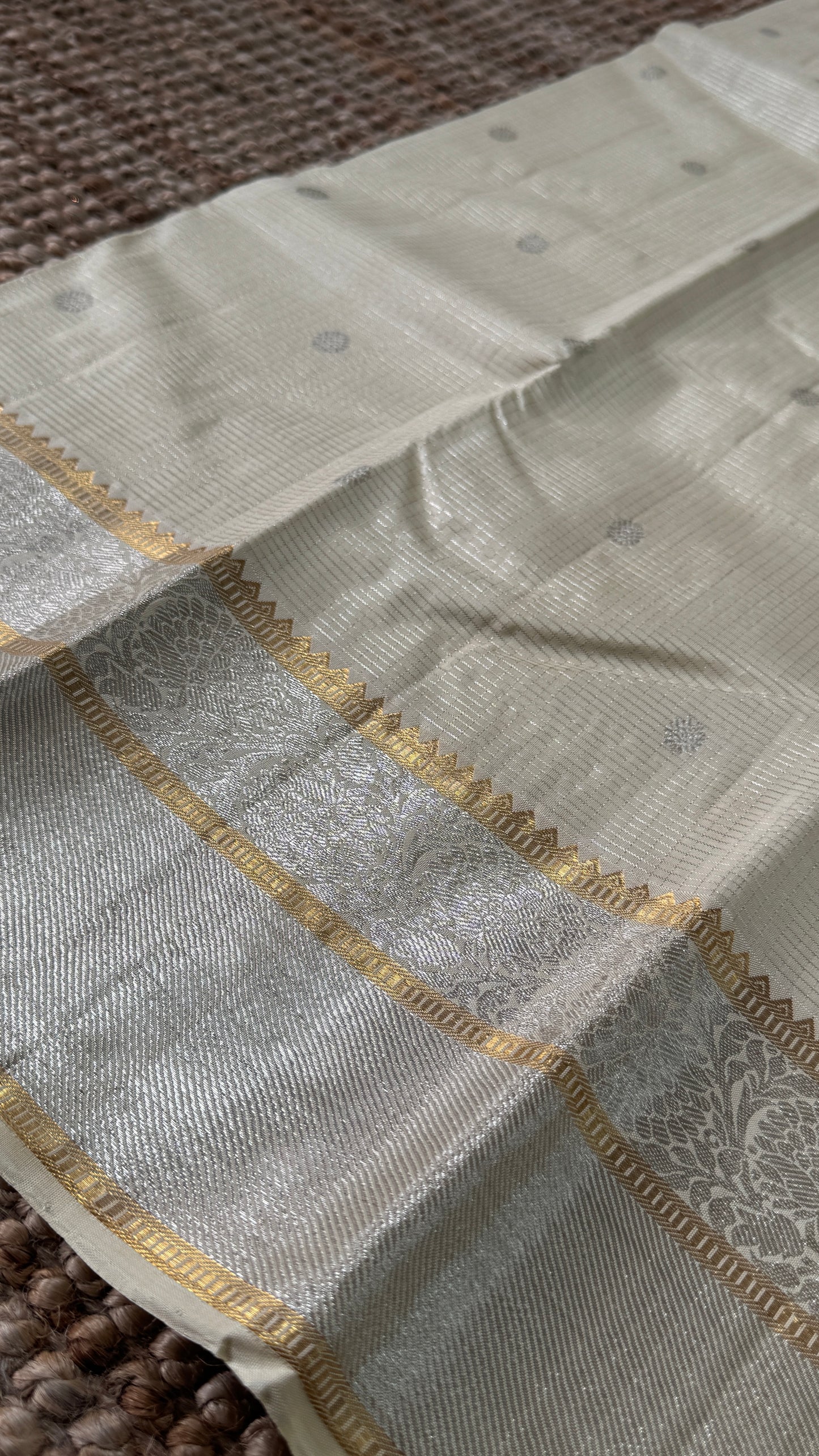 Ivory Pure Kanchipuram Checkered Silk Saree | Silk Mark Certified