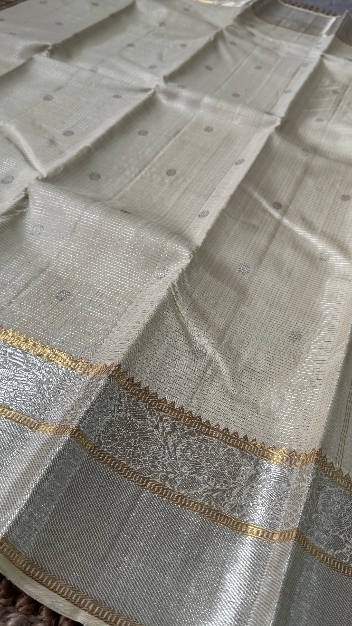 Ivory Pure Kanchipuram Checkered Silk Saree | Silk Mark Certified