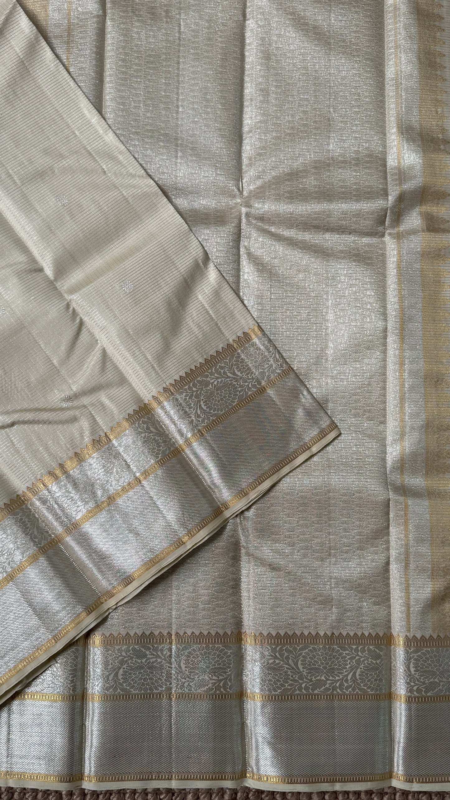 Ivory Pure Kanchipuram Checkered Silk Saree | Silk Mark Certified