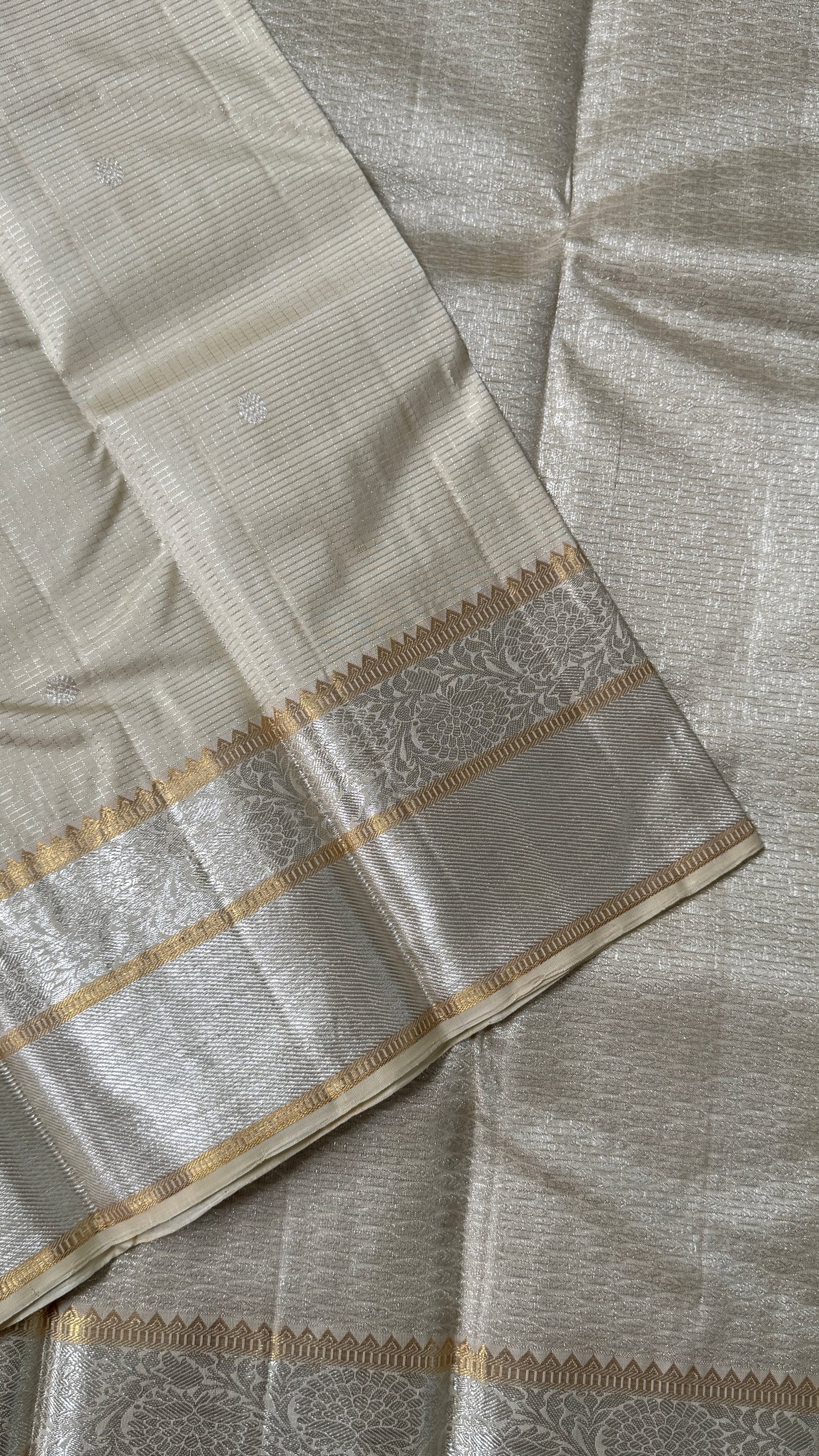 Ivory Pure Kanchipuram Checkered Silk Saree | Silk Mark Certified