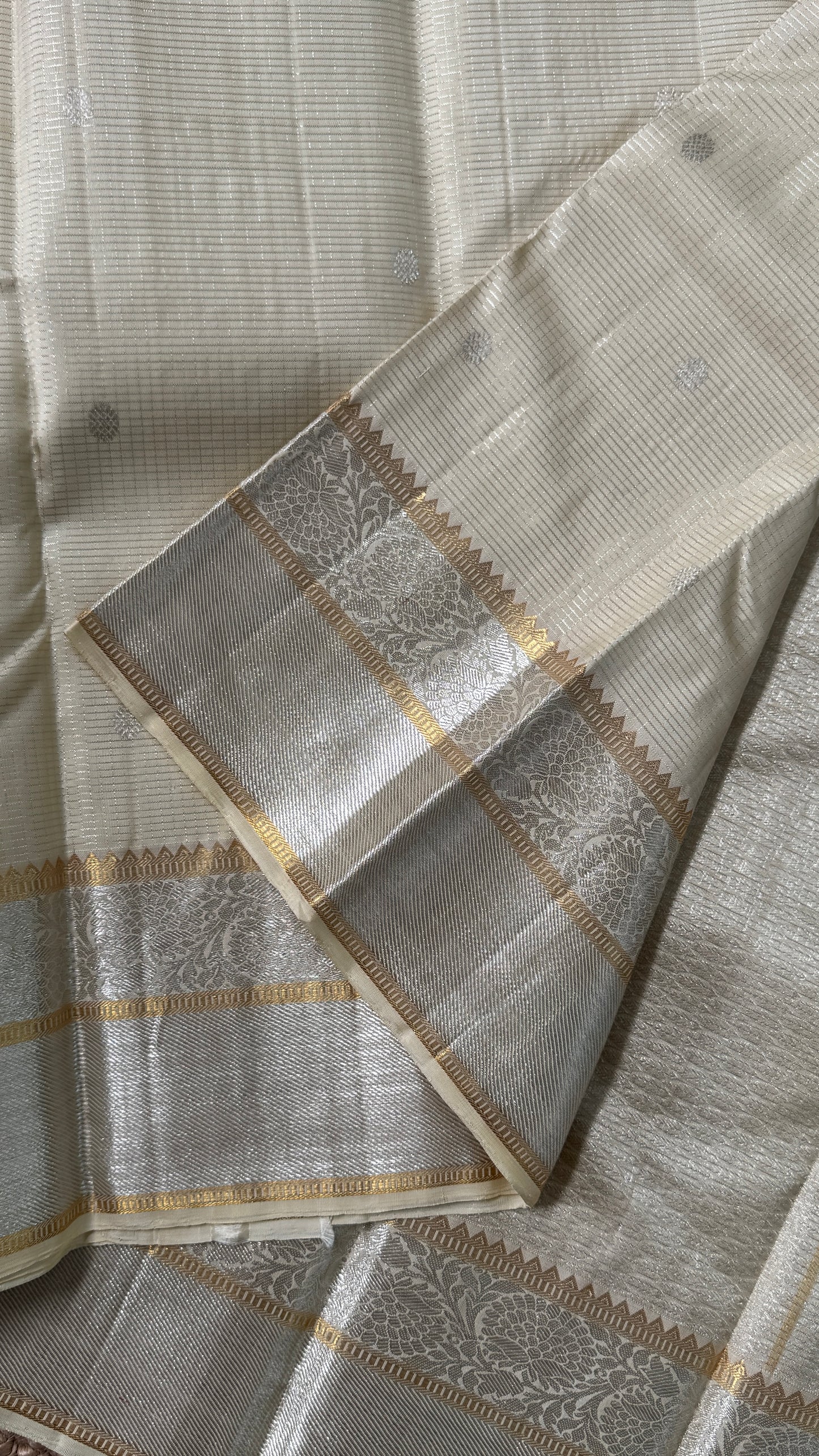 Ivory Pure Kanchipuram Checkered Silk Saree | Silk Mark Certified
