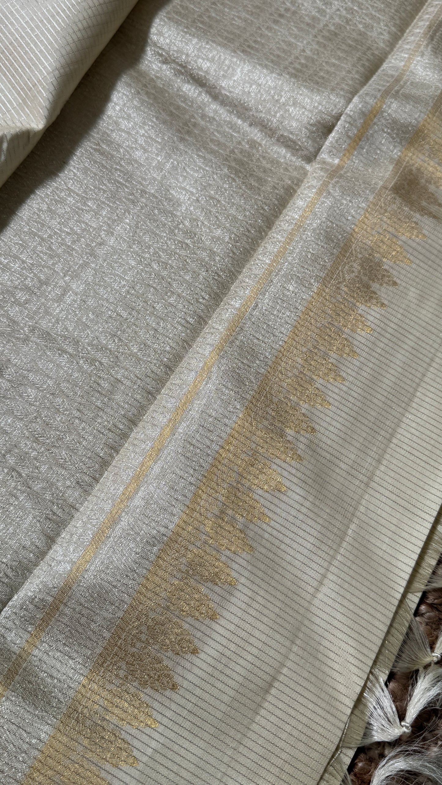 Ivory Pure Kanchipuram Checkered Silk Saree | Silk Mark Certified