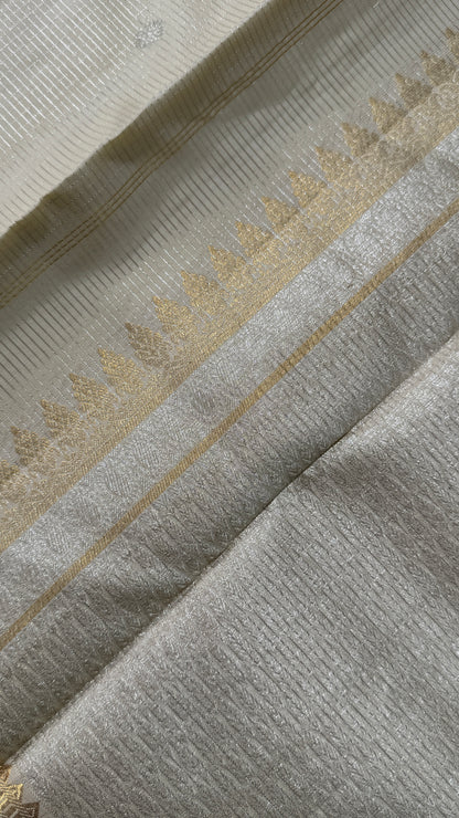 Ivory Pure Kanchipuram Checkered Silk Saree | Silk Mark Certified