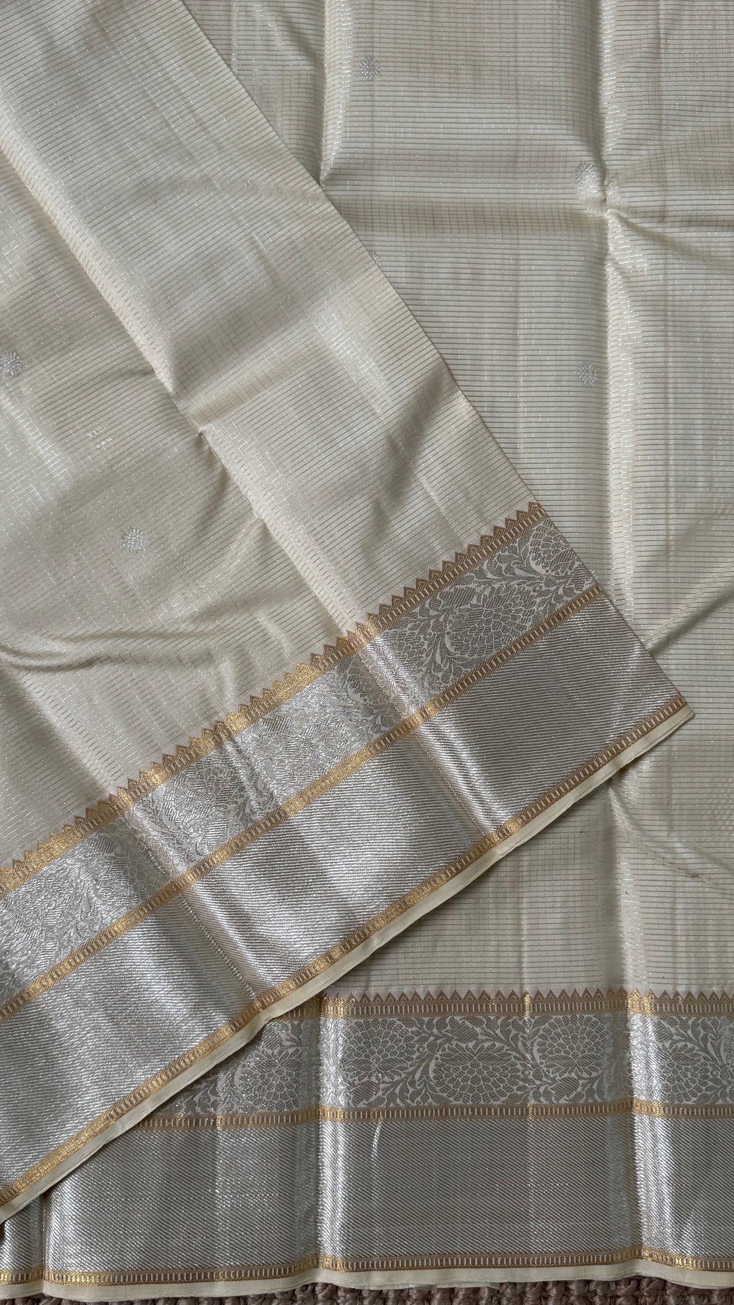 Ivory Pure Kanchipuram Checkered Silk Saree | Silk Mark Certified