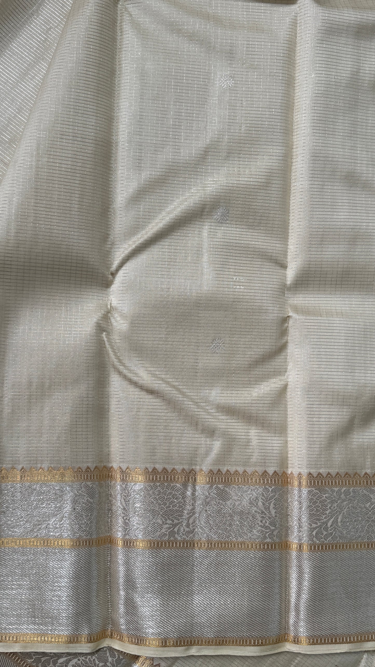 Ivory Pure Kanchipuram Checkered Silk Saree | Silk Mark Certified