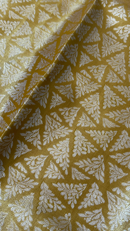 Semi Silk Handloom Saree – Light Gold and Purple