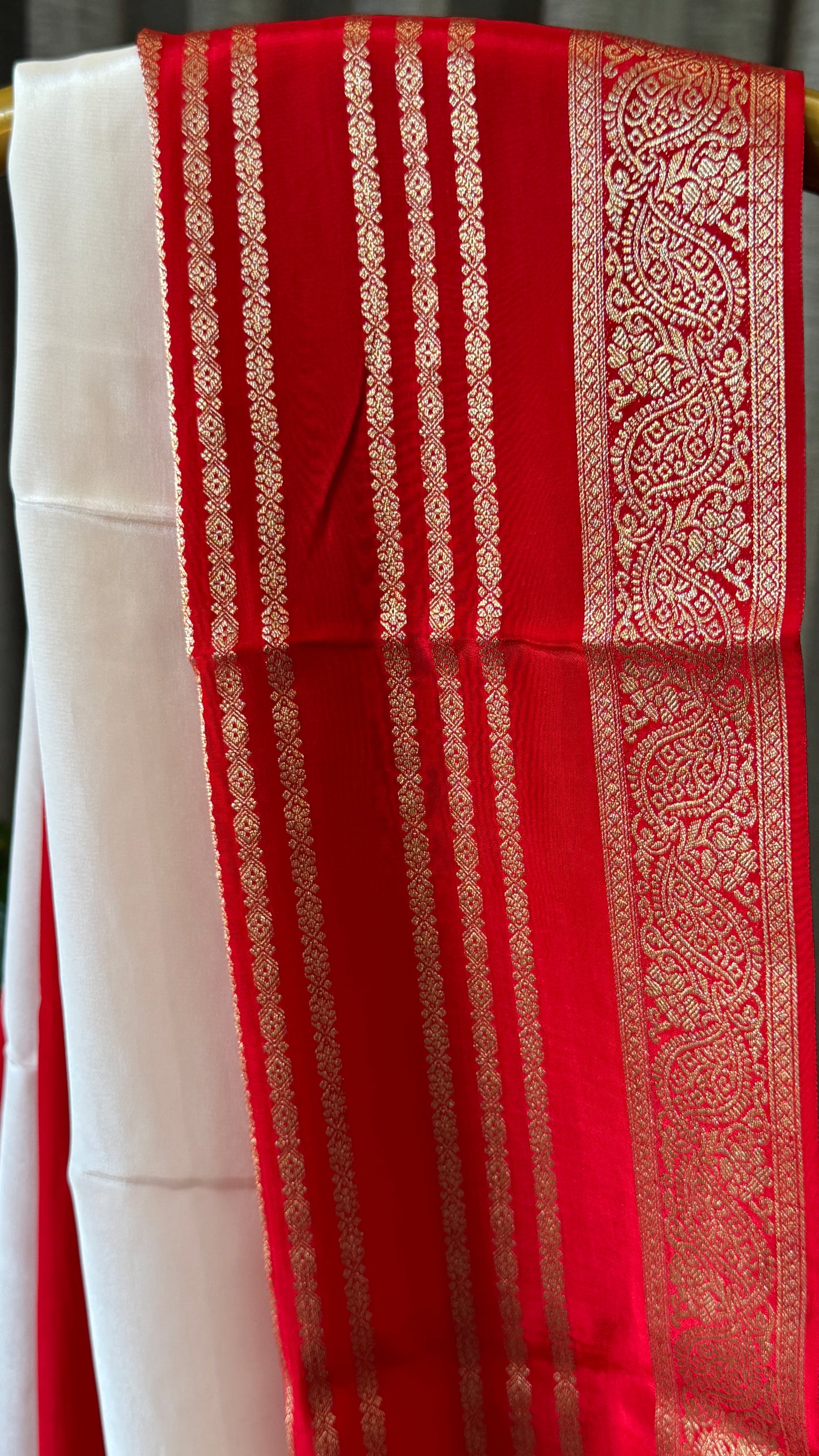 Crepe silk saree – White and Red