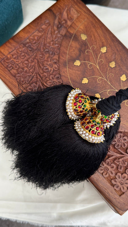 Jada Kuchulu – Kemp Stone & Pearl Hair Accessories
