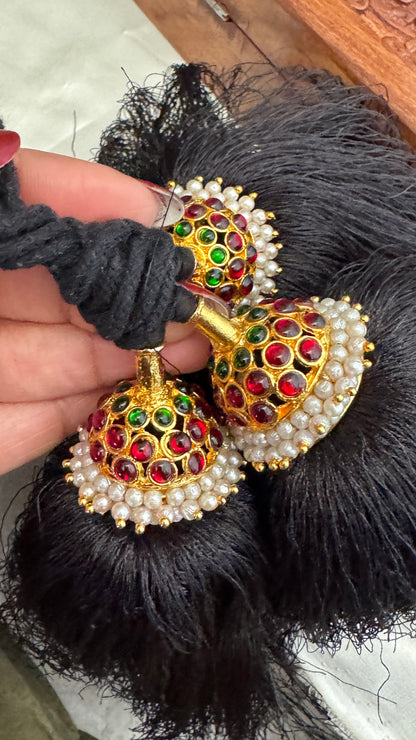 Jada Kuchulu – Kemp Stone & Pearl Hair Accessories