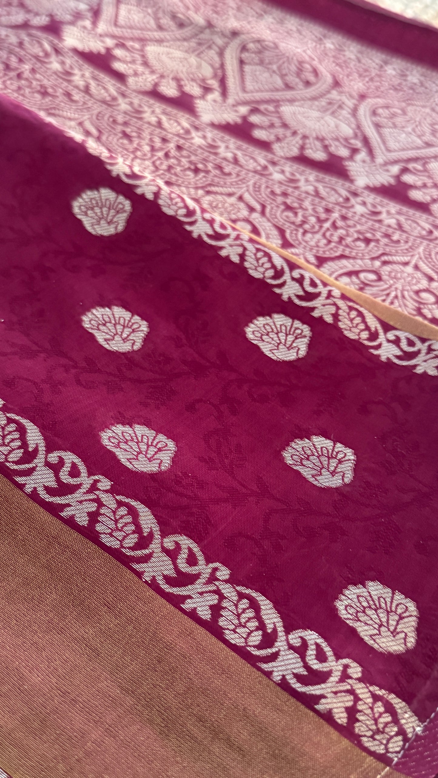 Soft Tissue Silk Saree – Elegant Wine with Intricate Zari Weaving