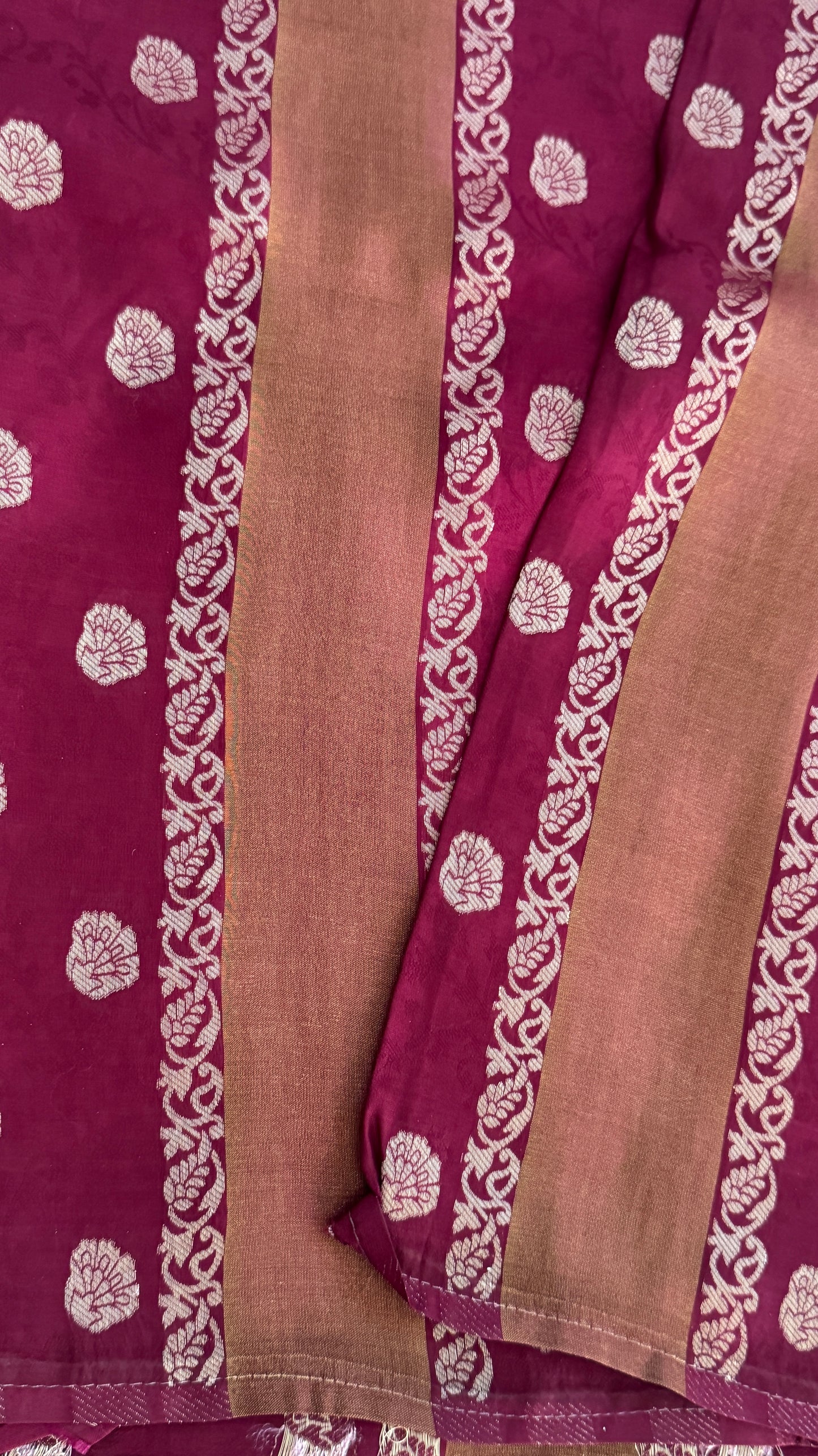 Soft Tissue Silk Saree – Elegant Wine with Intricate Zari Weaving