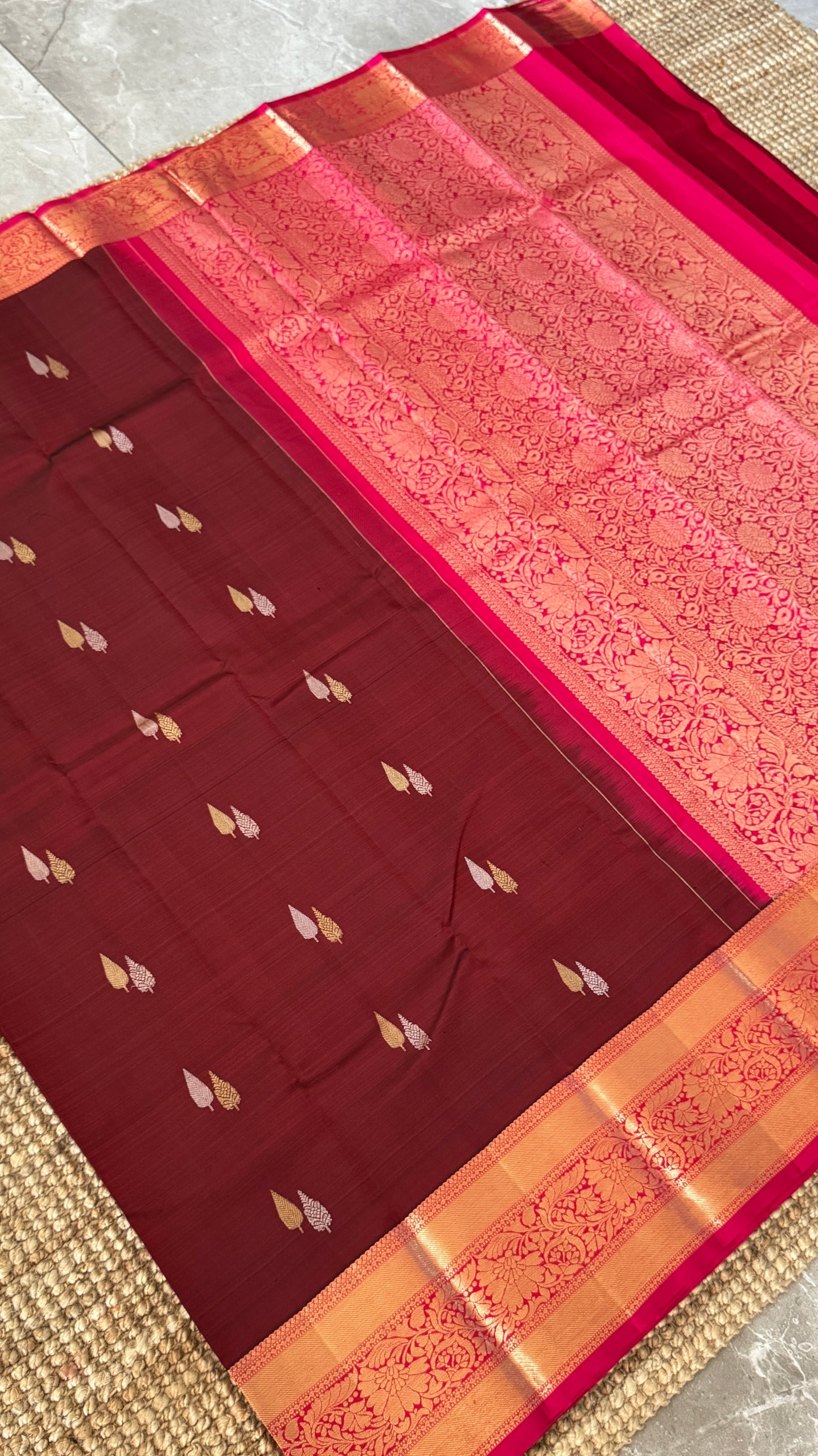 Maroon Pure Kanchipuram Silk Saree with Contrast Pink Border & Pallu | Silk Mark Certified