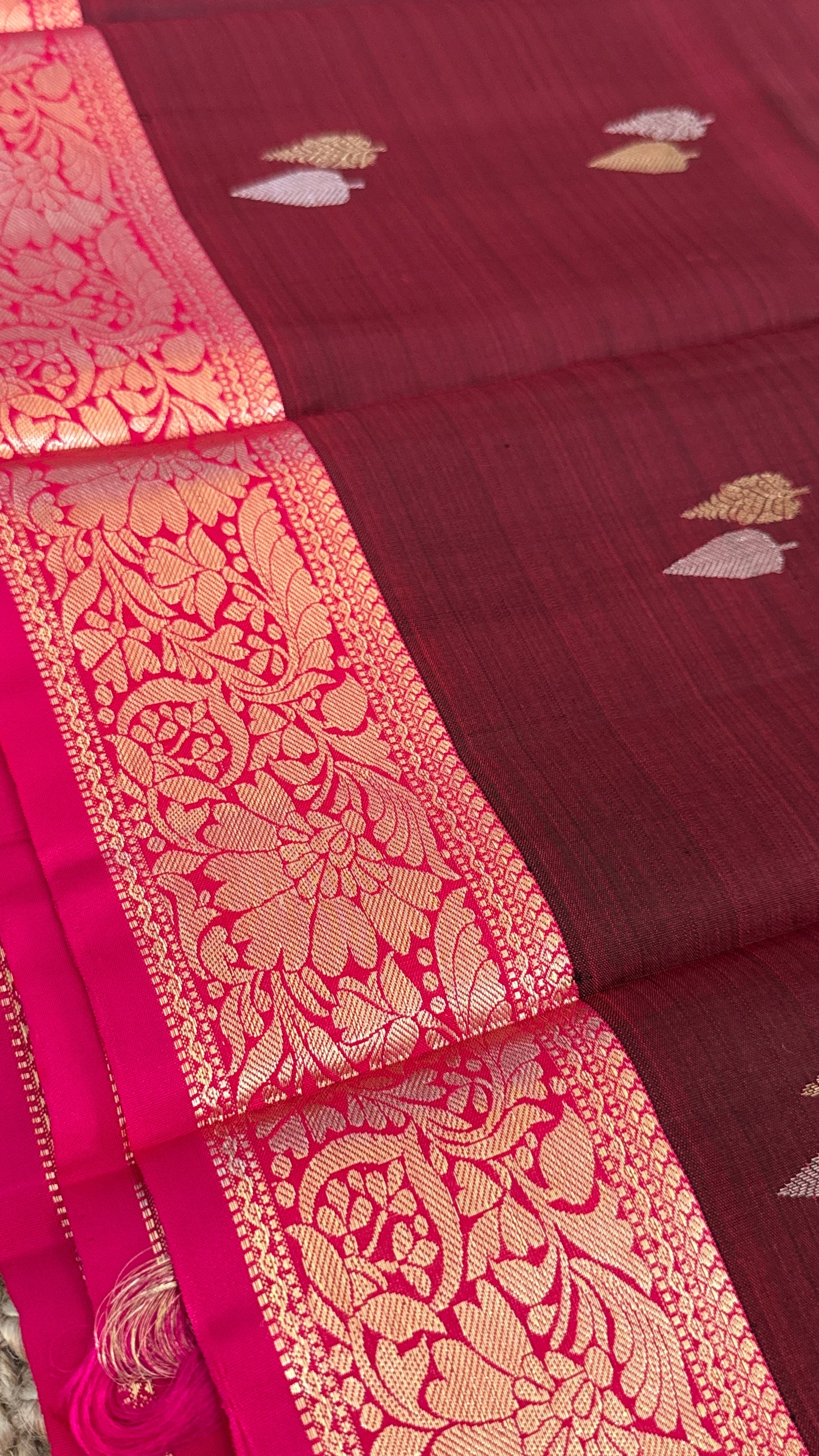 Maroon Pure Kanchipuram Silk Saree with Contrast Pink Border & Pallu | Silk Mark Certified