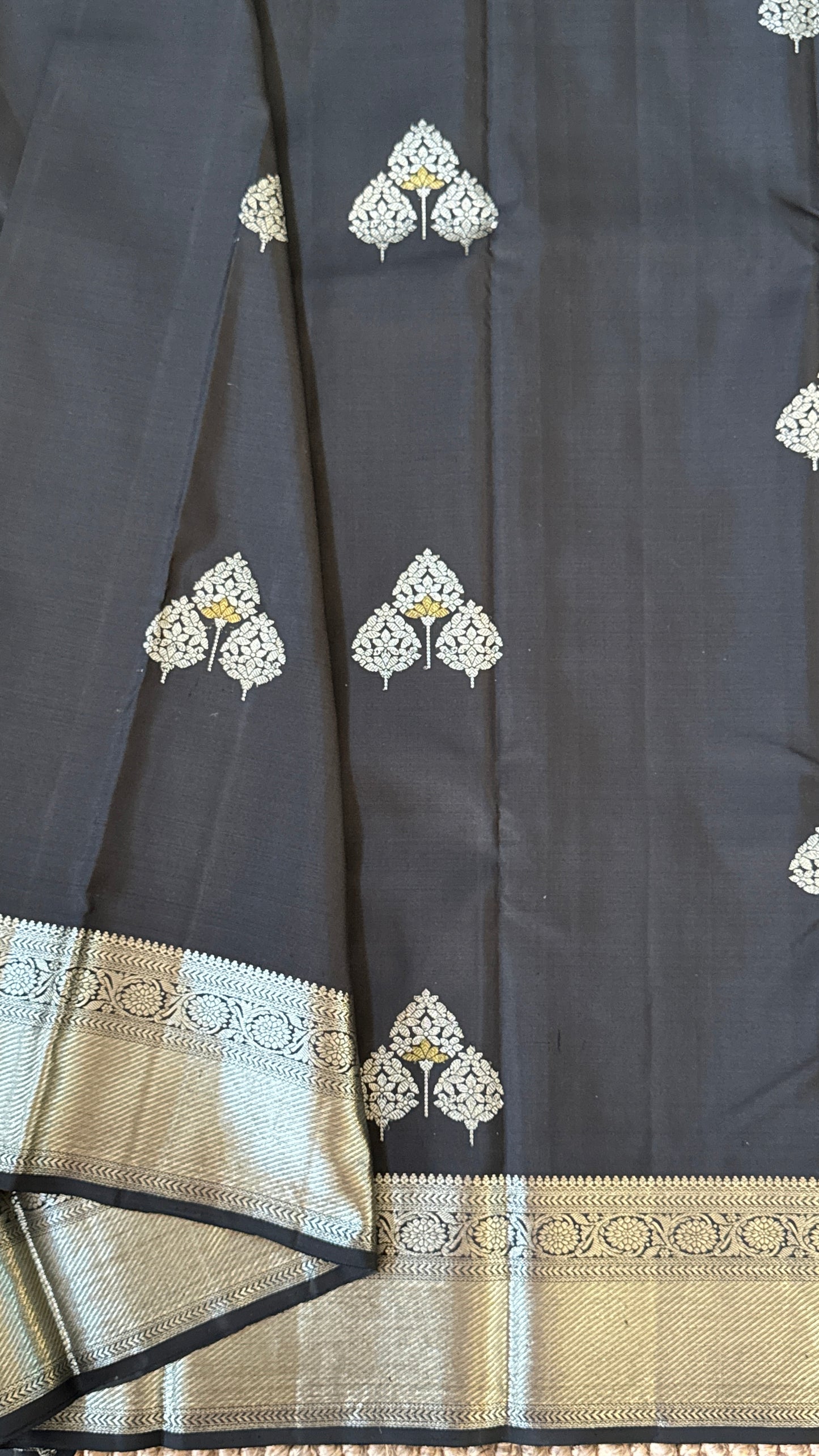 Black Beauty Pure Kanchipuram Silk Saree with Silver Zari Elegance | Silk Mark Certified