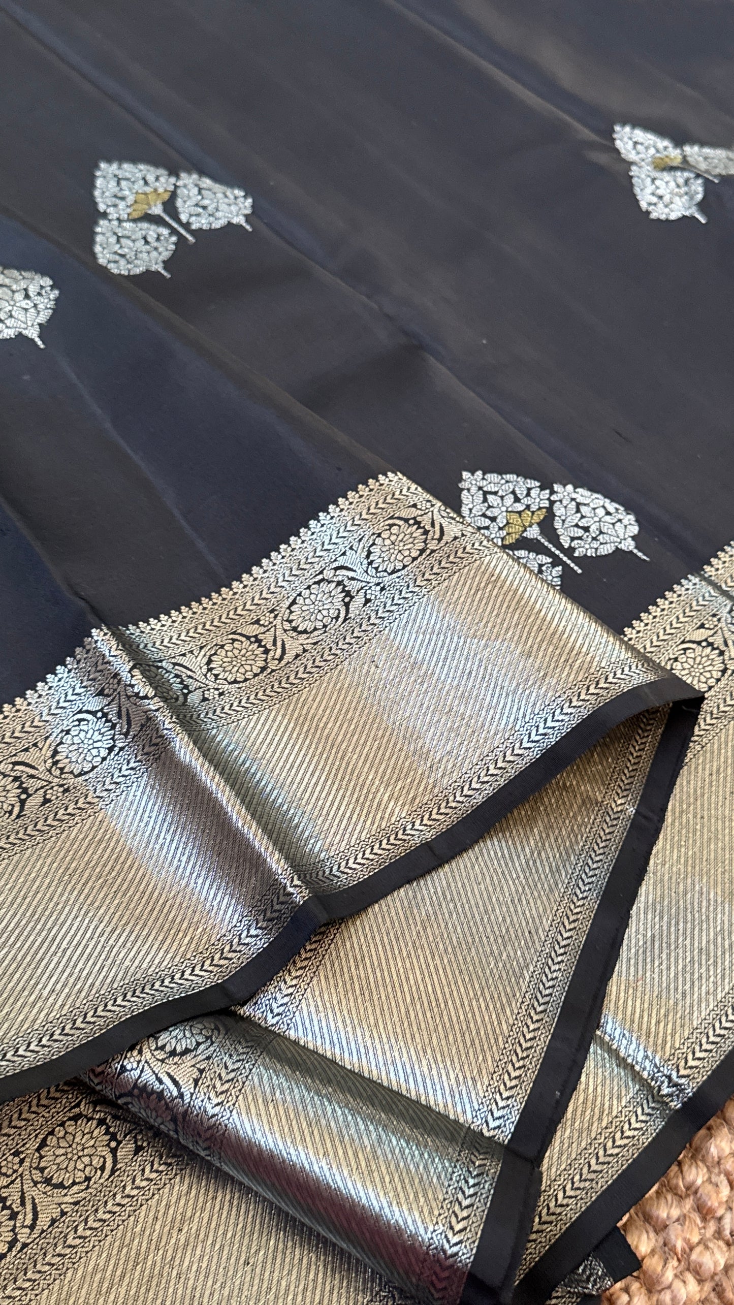Black Beauty Pure Kanchipuram Silk Saree with Silver Zari Elegance | Silk Mark Certified