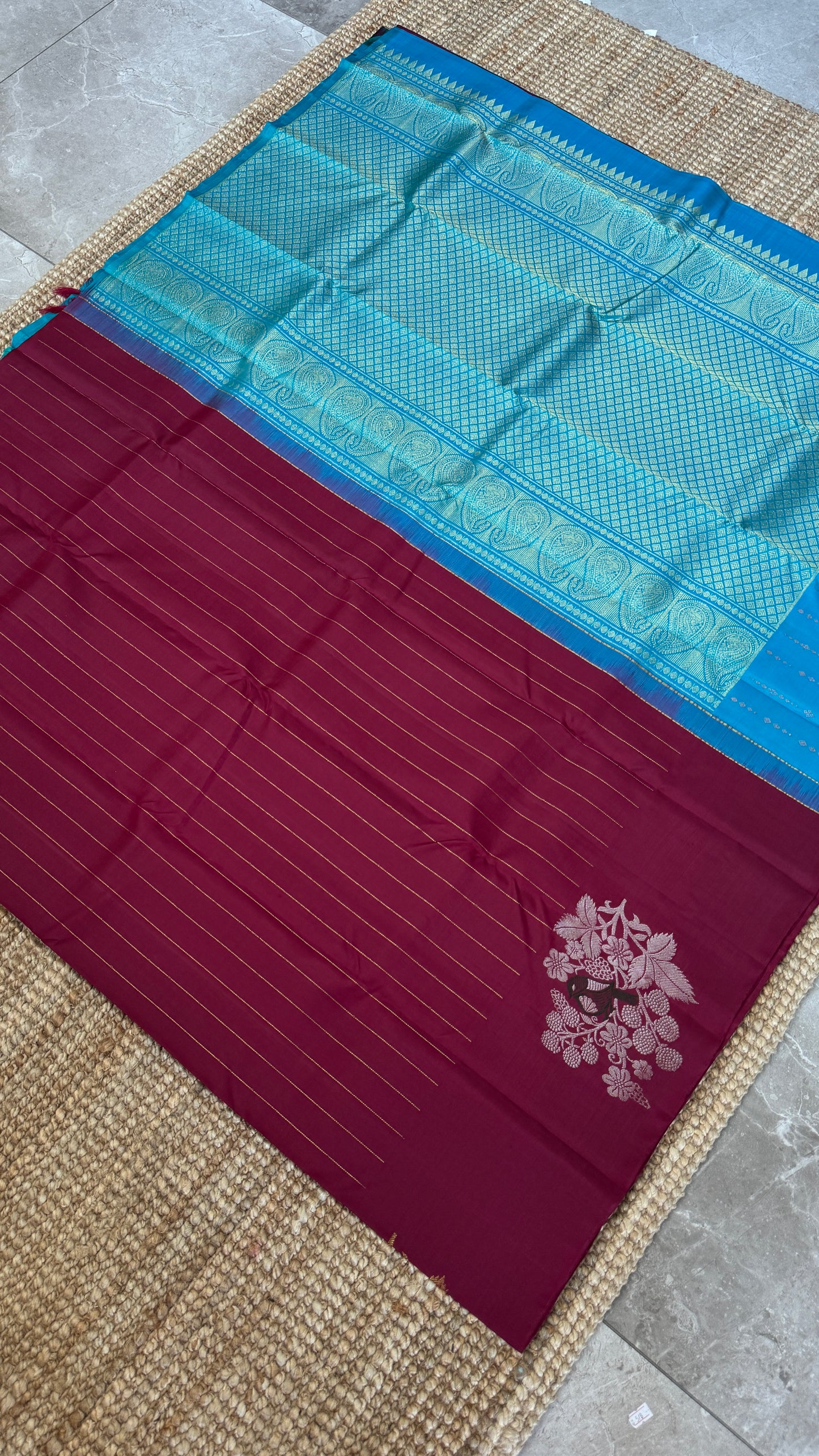 Maroon & Blue Borderless Pure Kanchipuram Silk Saree with Dual Zari Motifs | Silk Mark Certified