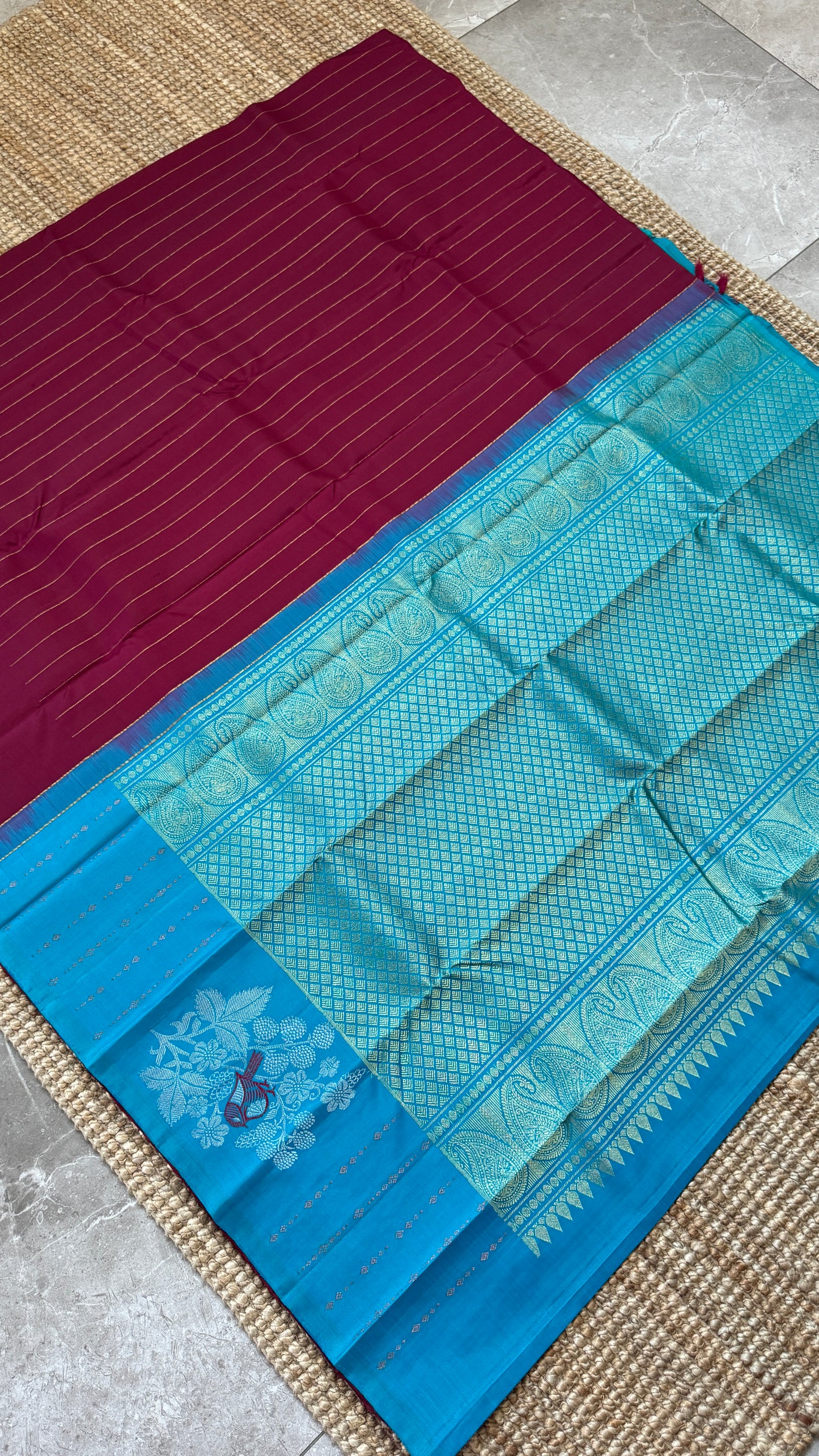 Maroon & Blue Borderless Pure Kanchipuram Silk Saree with Dual Zari Motifs | Silk Mark Certified