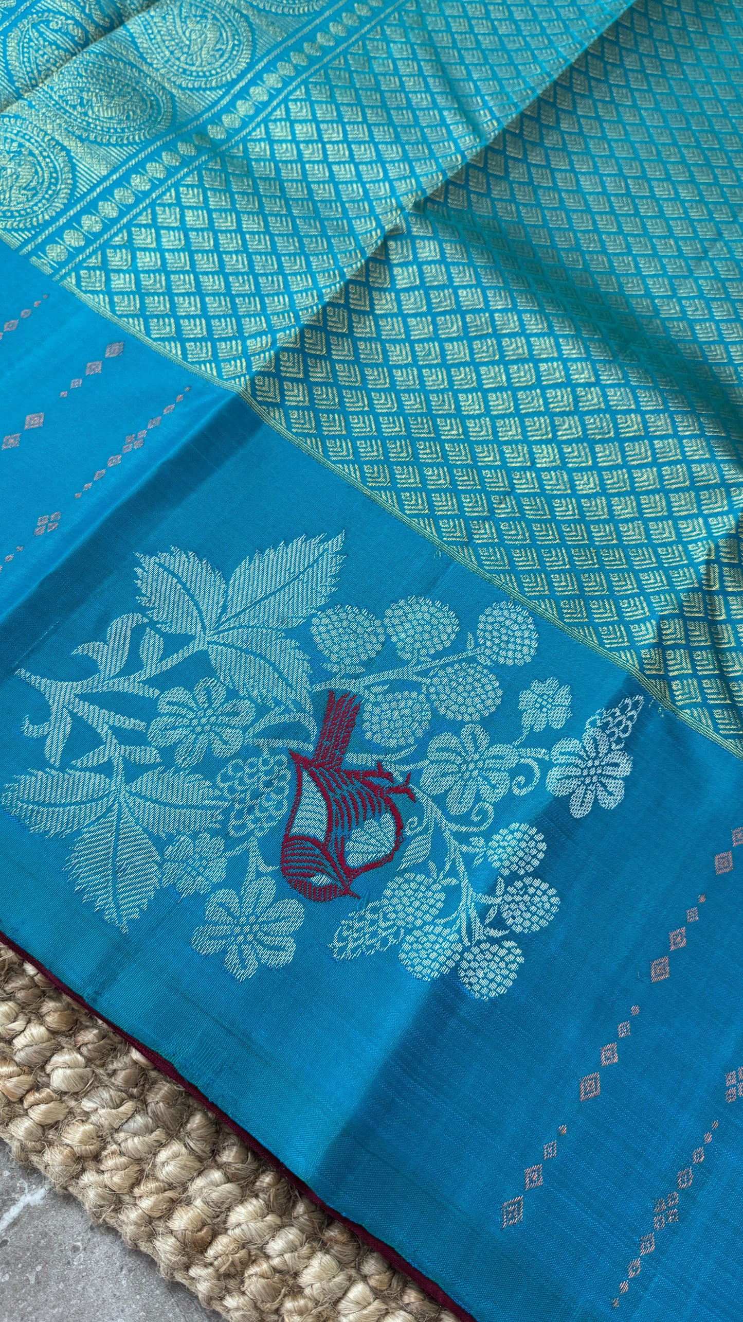 Maroon & Blue Borderless Pure Kanchipuram Silk Saree with Dual Zari Motifs | Silk Mark Certified