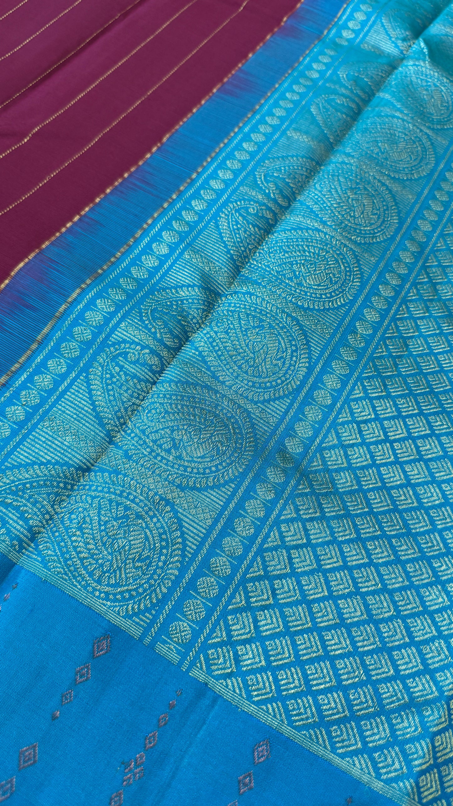 Maroon & Blue Borderless Pure Kanchipuram Silk Saree with Dual Zari Motifs | Silk Mark Certified