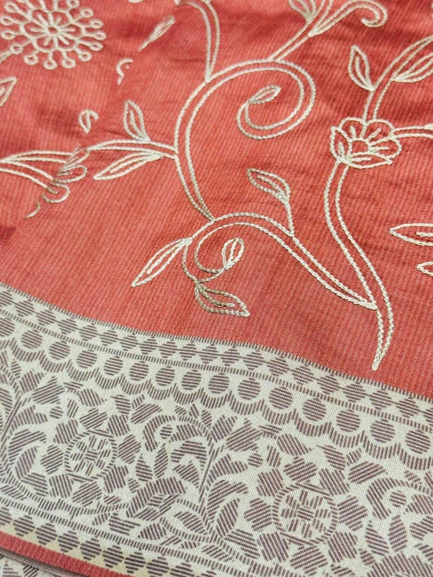 HANDLOOM SEMI TUSSAR RAW SILK EMBROIDERED SAREE – PEACH