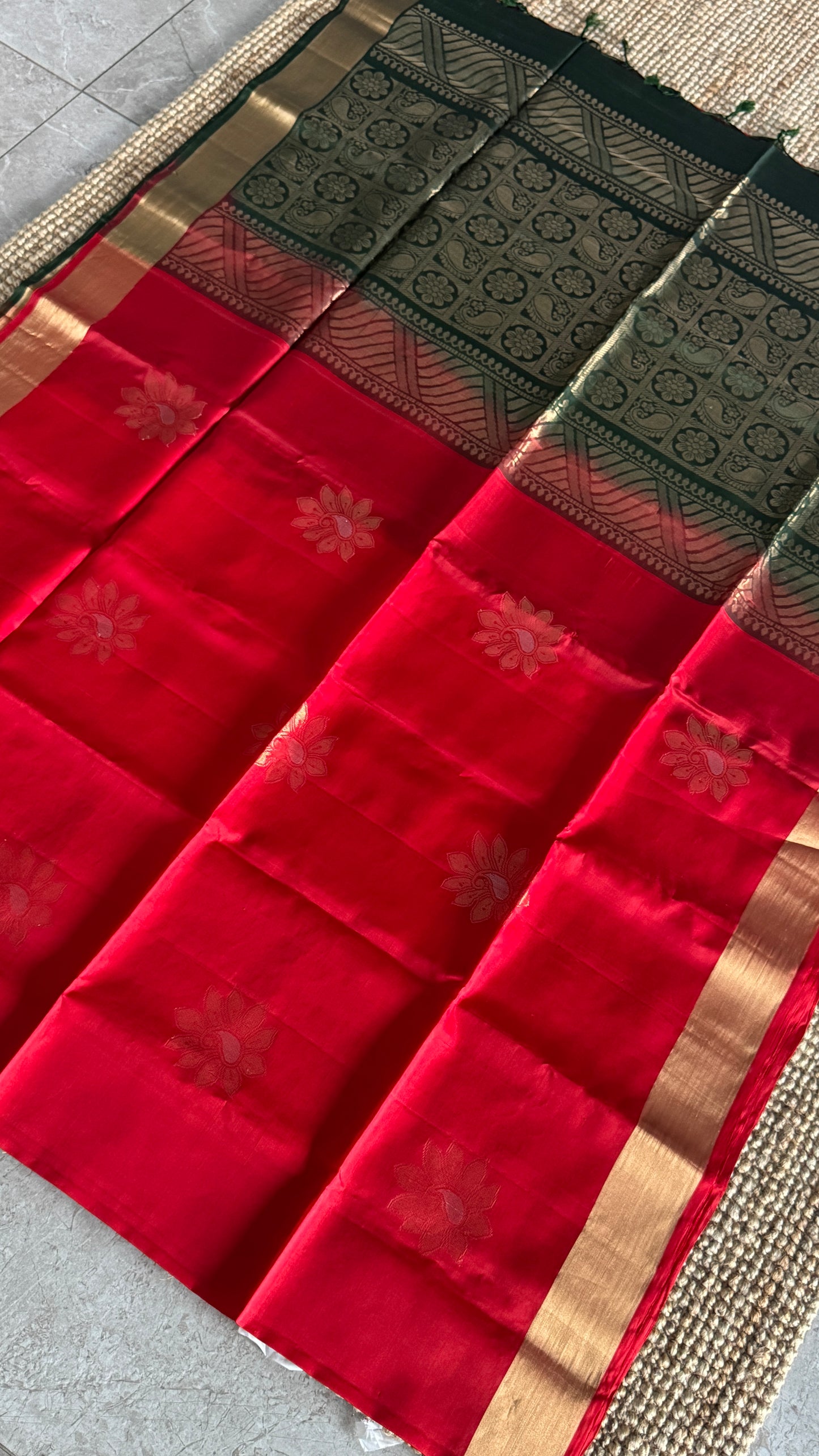 Red Pure Soft Silk Saree with Bottle Green Pallu | Silk Mark Certified