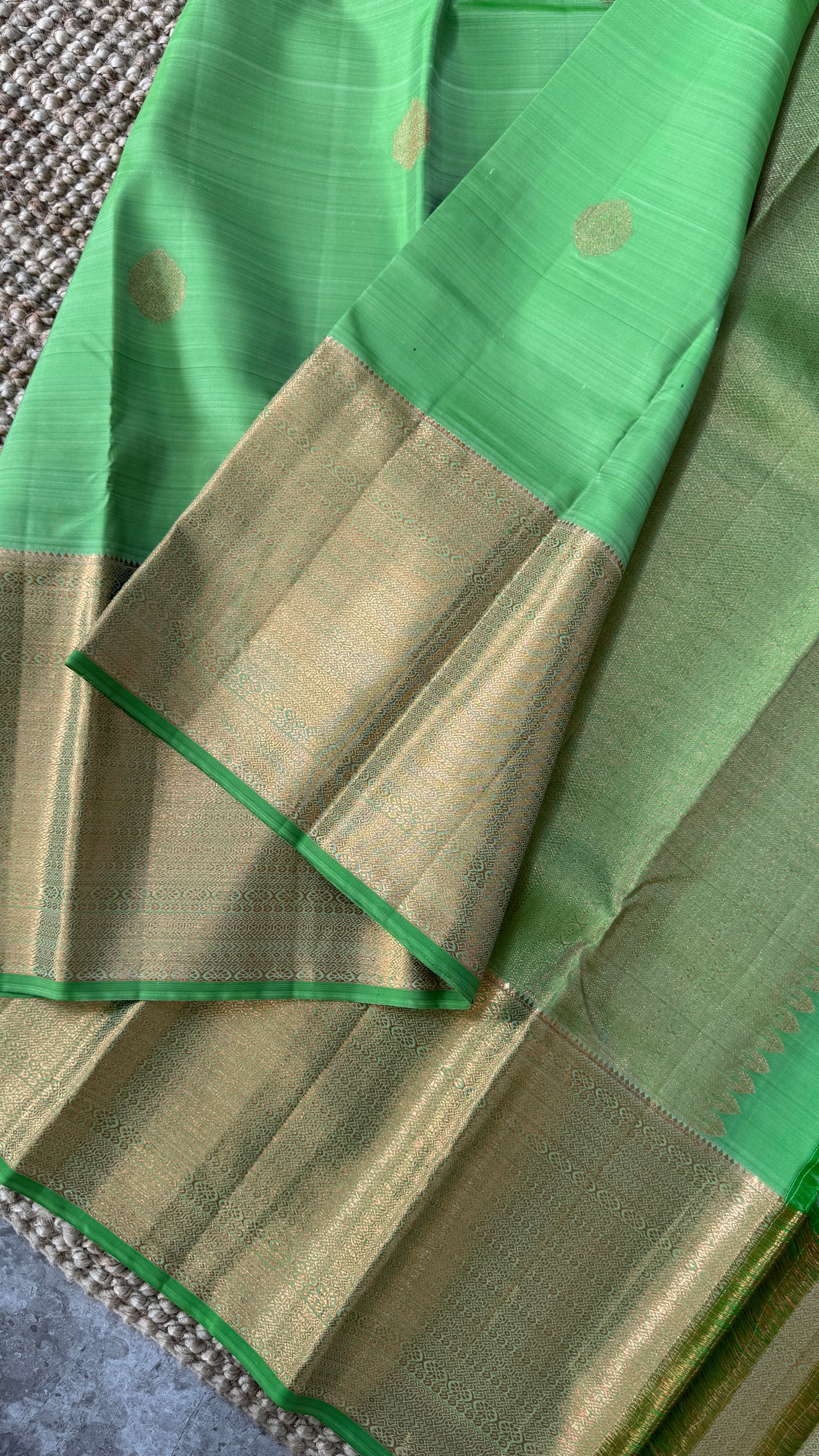 Green Pure Handloom Kanchipuram Silk Saree | Silk Mark Certified