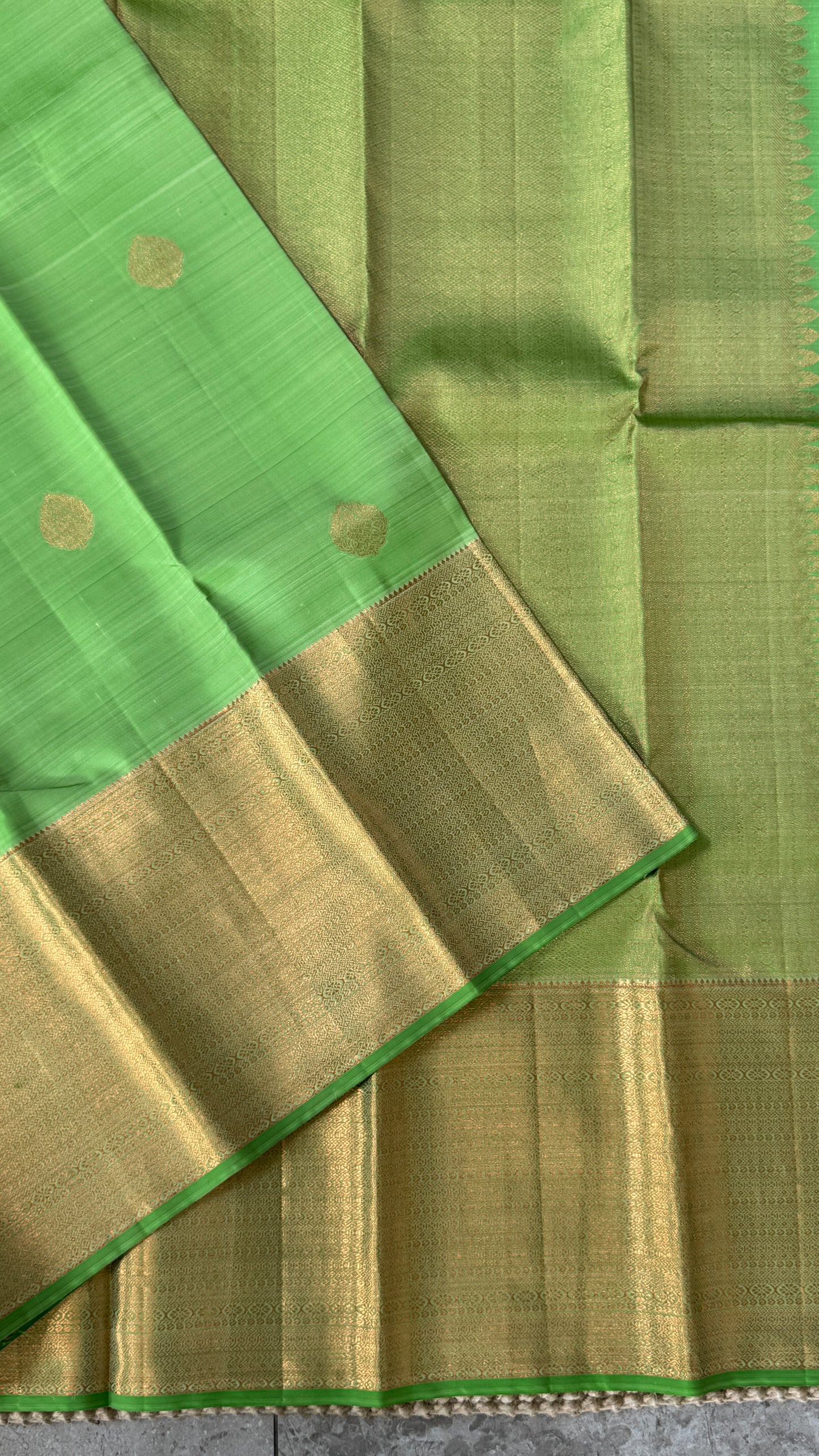 Green Pure Handloom Kanchipuram Silk Saree | Silk Mark Certified