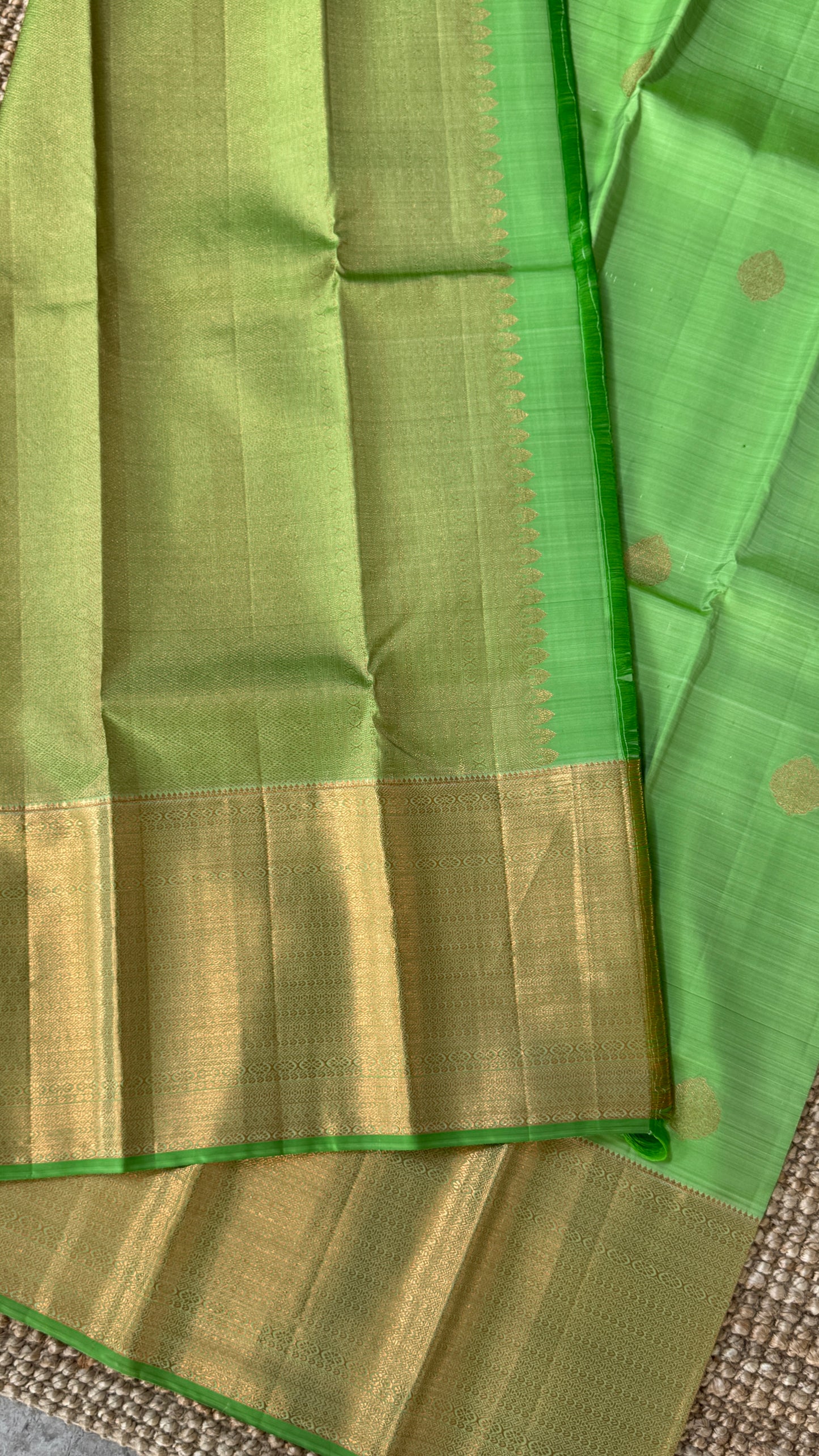 Green Pure Handloom Kanchipuram Silk Saree | Silk Mark Certified