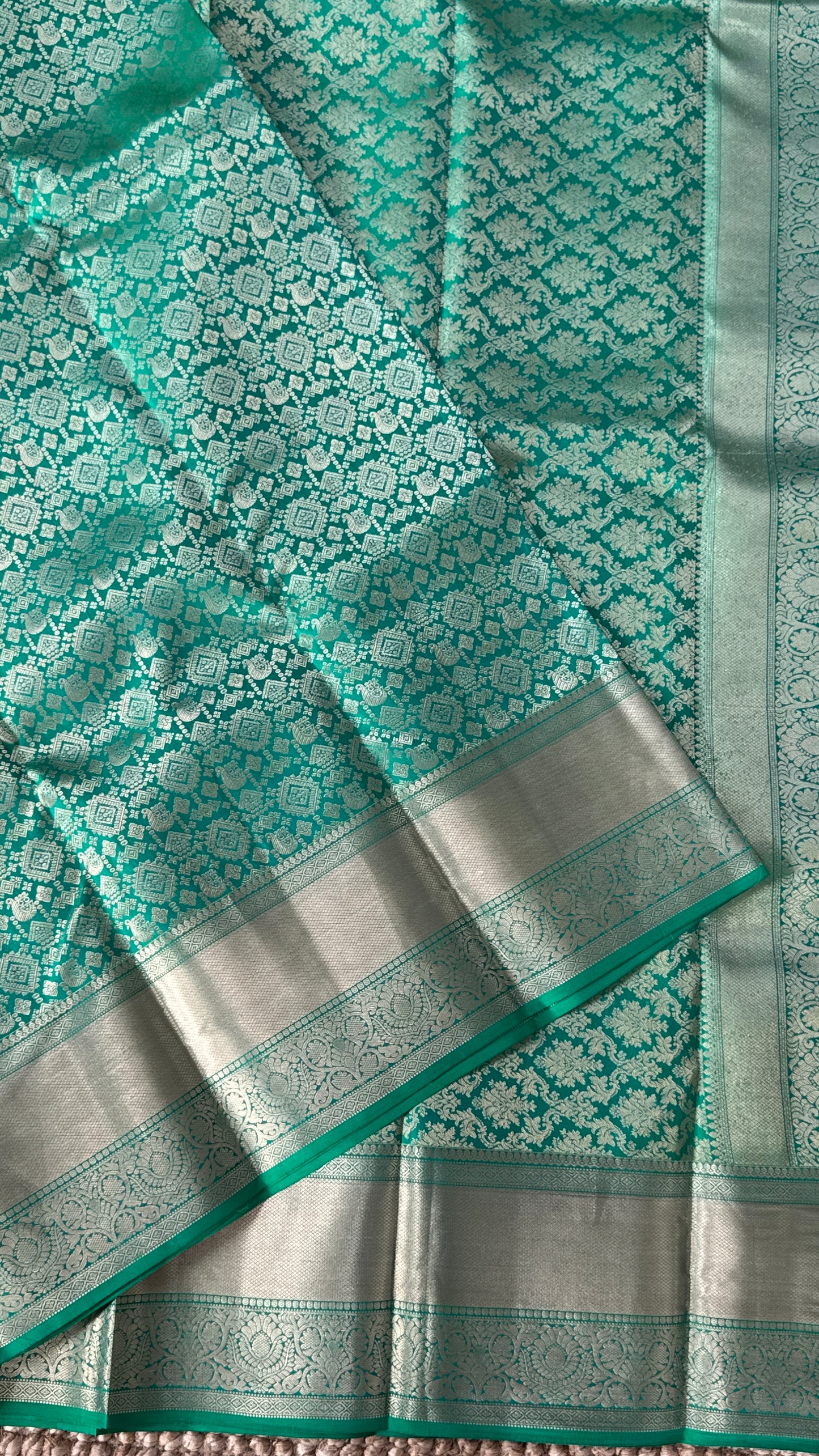Exquisite Green Pure Kanchipuram Silk Saree | Silk Mark Certified