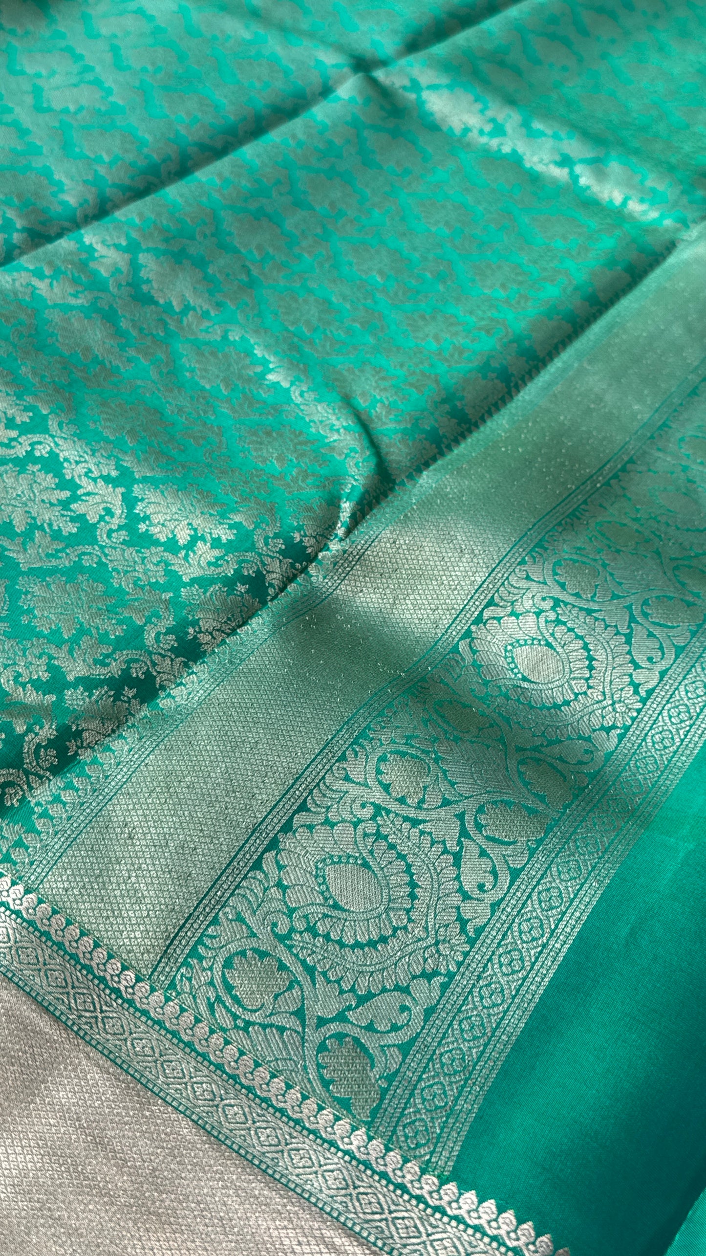 Exquisite Green Pure Kanchipuram Silk Saree | Silk Mark Certified