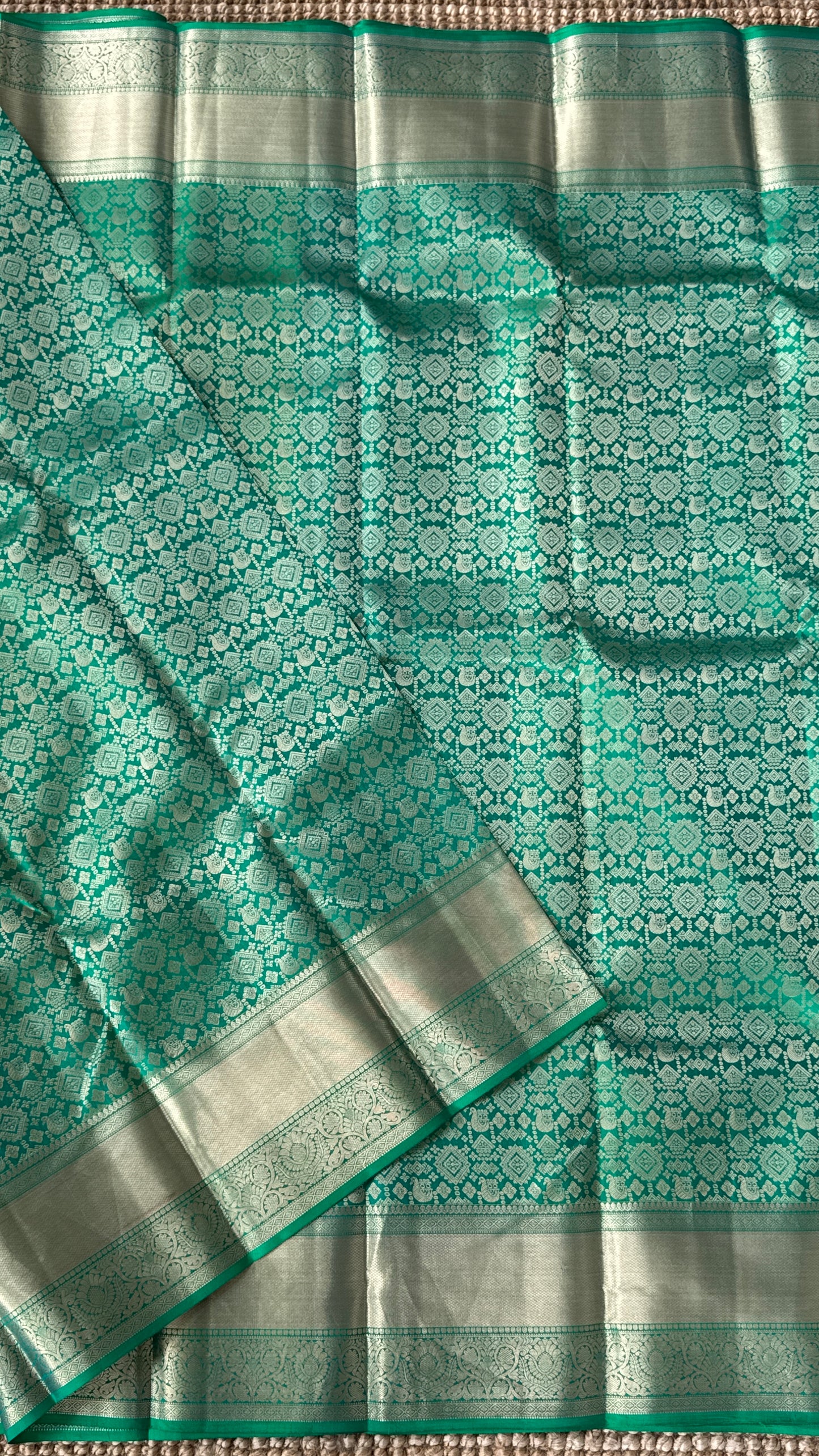 Exquisite Green Pure Kanchipuram Silk Saree | Silk Mark Certified