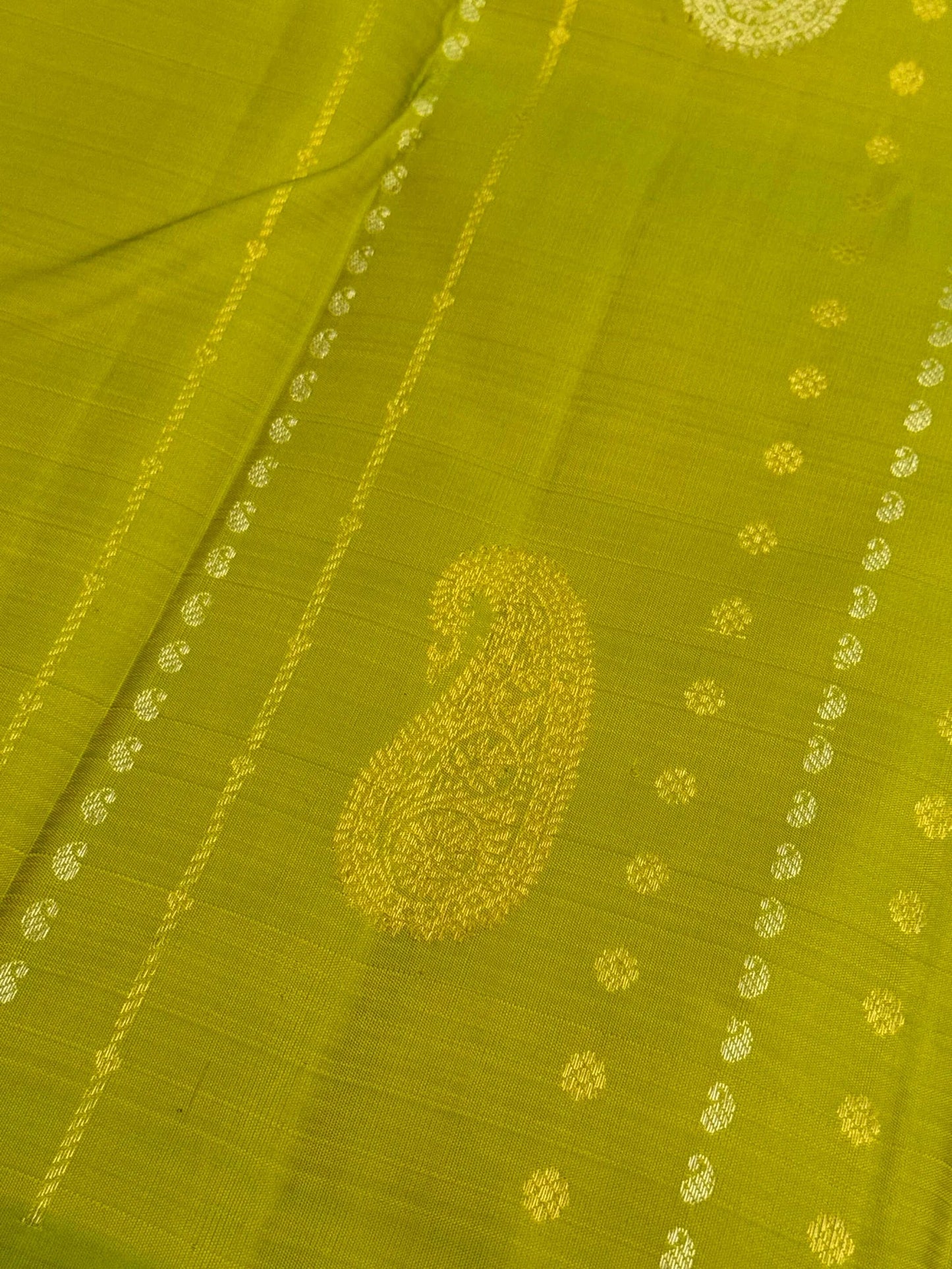 Parrot Green Pure Kanchipuram Silk Saree with Magenta Pallu | Silk Mark Certified
