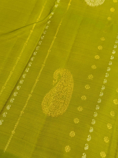 Parrot Green Pure Kanchipuram Silk Saree with Magenta Pallu | Silk Mark Certified