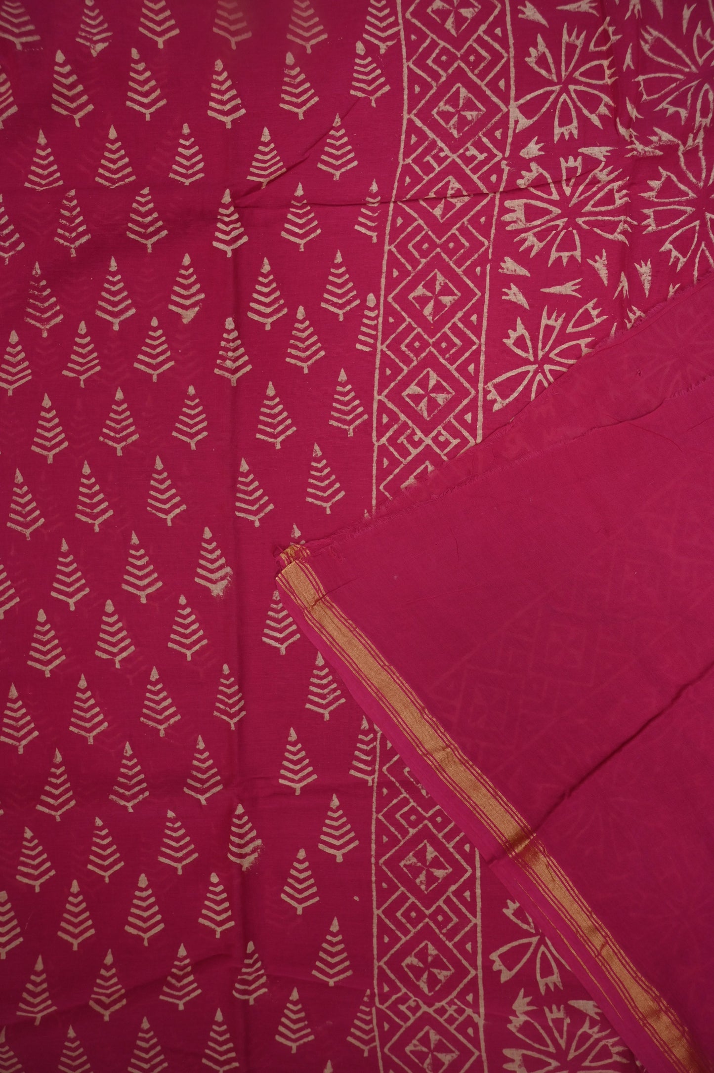 Mul Mul Cotton Ajrak Print Saree - Hot Pink