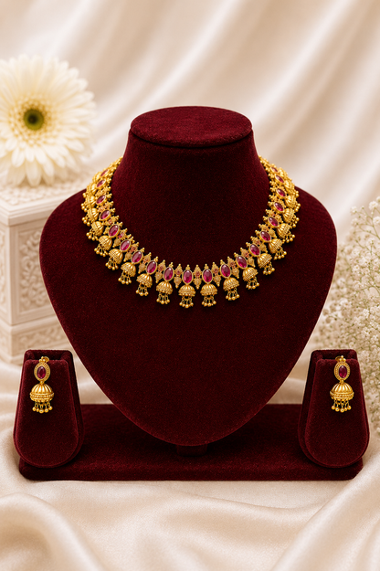 Antique Gold-Plated Choker Necklace Set with Ruby Stone Detailing & Gold Bead Hangings